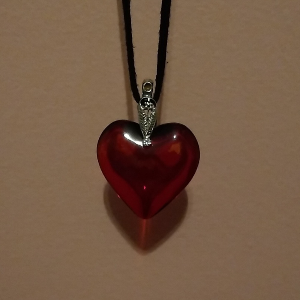 🌼3/$15🌼 Red Heart Pendant without Chain